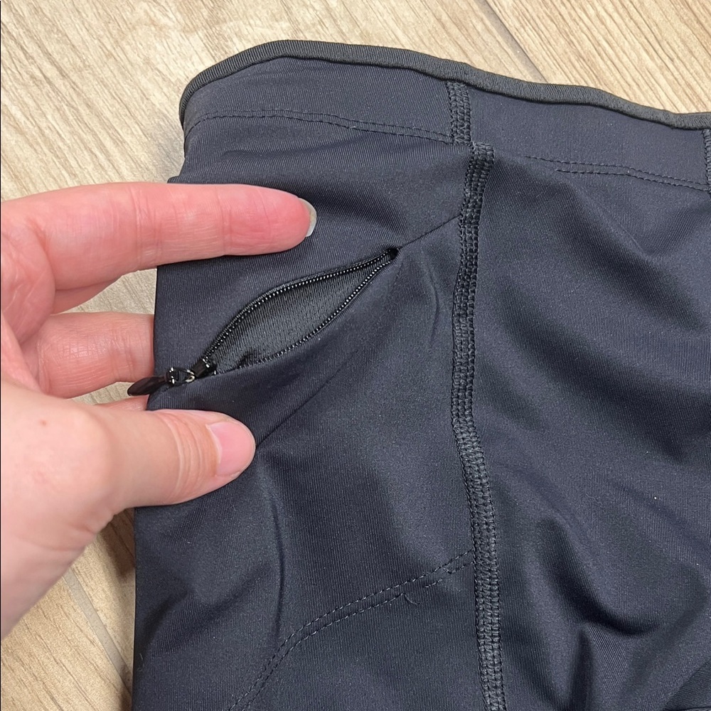 Arc'teryx Black Cropped Athletic Leggings - Picture 2 of 6